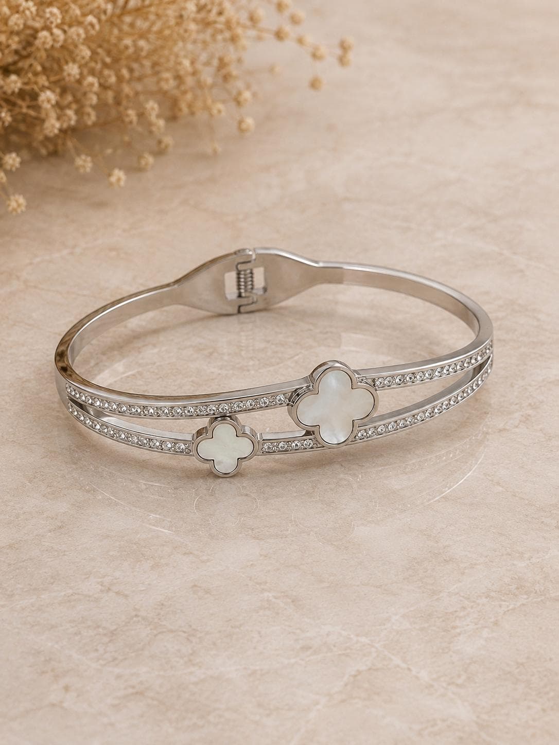 Pulsera Doble Encanto